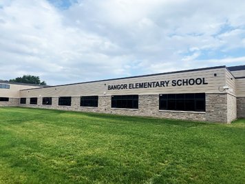 Bangor Elementary School Bangor, WI - Website Bangor Elementary exterior 2024 2 edited